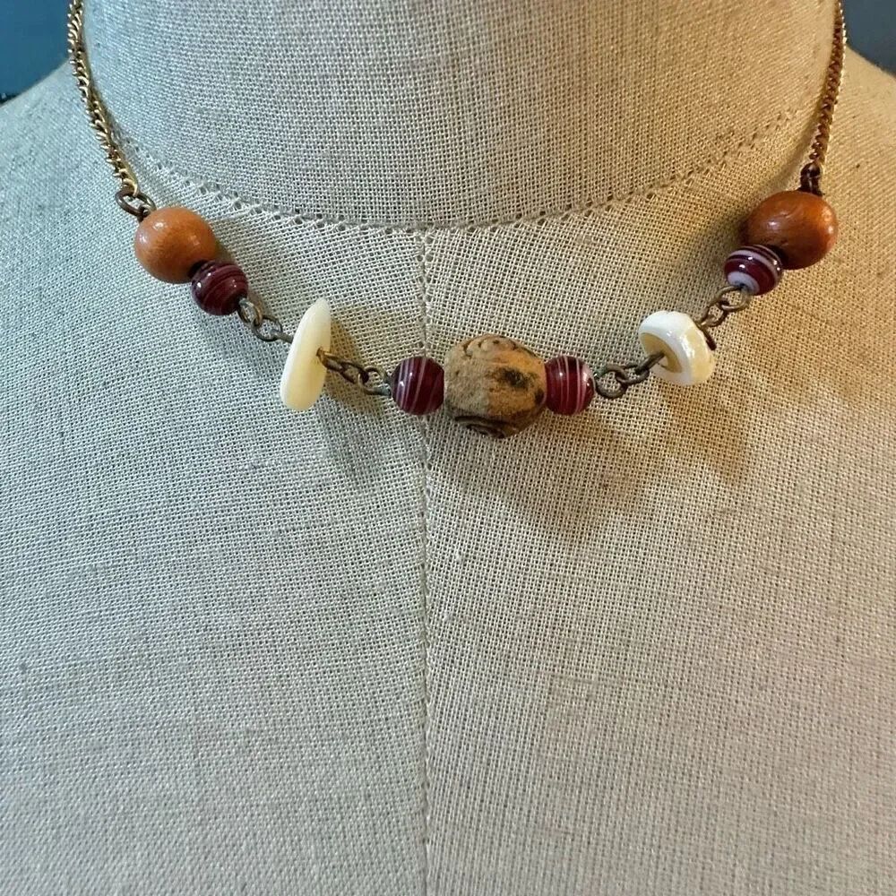 Abalone red beaded wood necklace